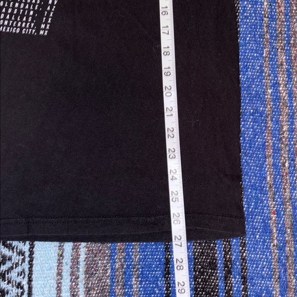 Roger Waters 2022 Tour Concert Tee Shirt - Picture 9 of 9